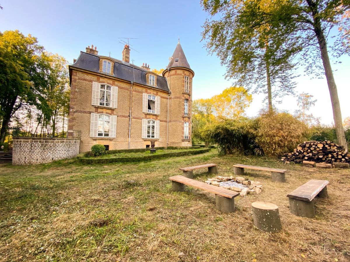 Private Castle With Park - Chateau Guillermo La Moncelle Экстерьер фото
