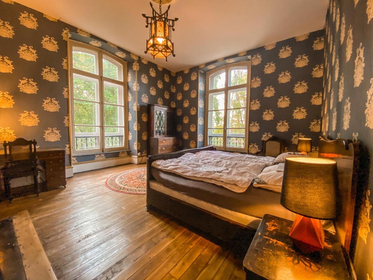 Private Castle With Park - Chateau Guillermo La Moncelle Экстерьер фото