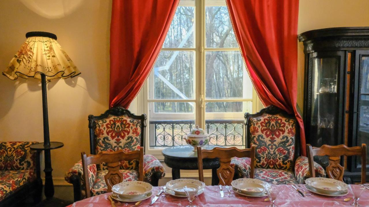 Private Castle With Park - Chateau Guillermo La Moncelle Экстерьер фото