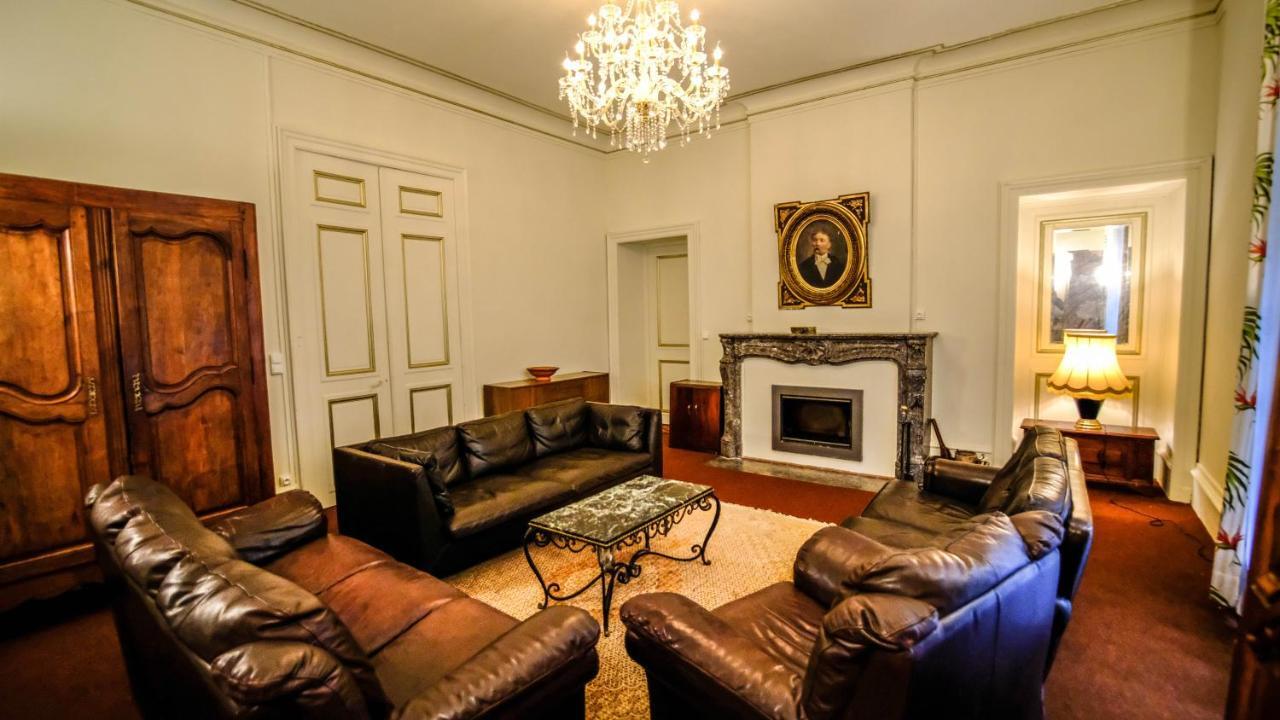 Private Castle With Park - Chateau Guillermo La Moncelle Экстерьер фото
